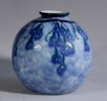 null *Camille THARAUD (1878-1956
) Porcelain globular vase with mauve flowers decoration,...