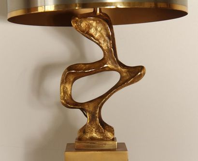null *Lamp stand in bronze decorated with an openwork sculpture, signed, cubic brass...