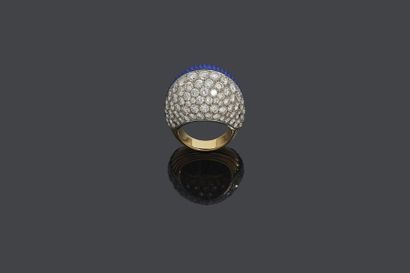 null CARTIER
Important RING model "Boule" in platinum (950‰) and yellow gold (750‰)...