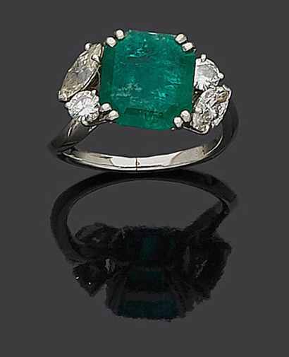 null Platinum RING MAUBOUSSIN 
(950‰) set with a square step-cut emerald (grayish)...