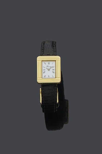 null POIRAY Lady's
watch Ma première Mini in 18k yellow gold, white background, roman...
