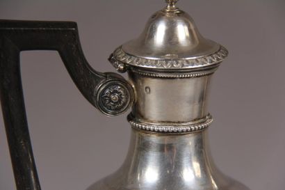 null Tripod coffee pot in silver 950°/°°, palmette attachments, zoomorphic spout,...