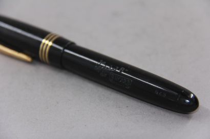 null *BAYARD
Fountain pen model Special 8 in black resin and gold plated metal, 18k...