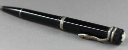 null MONTBLANC Agatha Christie
Limited edition ballpoint pen from the Ecrivains collection...