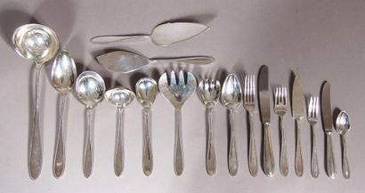 null WMF (Württembergische Metallwarenfabrik)
Silver-plated metal cutlery set with...