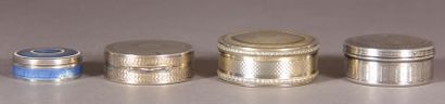 null Set of four silver boxes:
- Round box in gilt vermeil 950°/°° guilloché Louis...