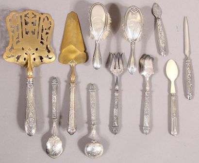 null Set of mismatched serving cutlery and two brushes with 950°/°° silver mount,...