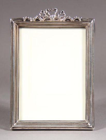 null Joseph RODGERS Sound goldsmith in Sheffield
Rectangular photo frame, knotted...
