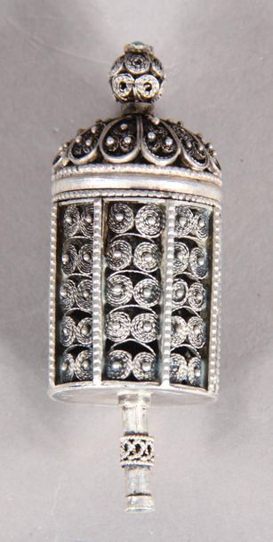 null Cylindrical element in silver filigree and turquoise, weight raw: 36 g.