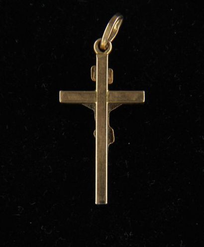 null Pendant cross in 18k yellow gold, pds: 1.5 g.