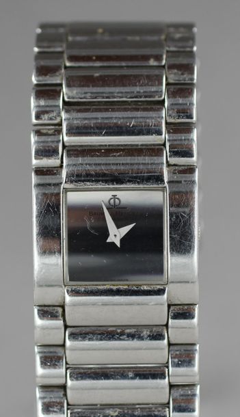 null BAUME MERCIER
Stainless steel ladies' watchband, square case inscribed in the...