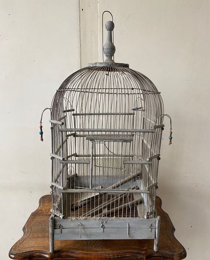 null Cage à oiseaux en bois laquée bleue

H : 68 32 x 32 cm. (accidents, manques...