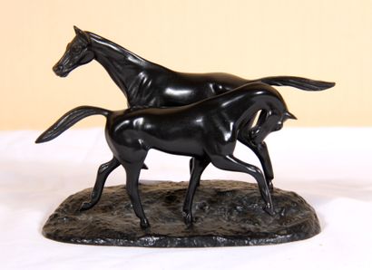 null Irénée ROCHARD (1906-1984)

Les deux chevaux

Sculpture en bronze

H : 11,5...