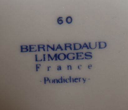 null BERNARDAUD Limoges

Lot de tasses, sous-tasses thé-café et à gateaux en porcelaine...