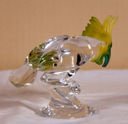 null ROYAL DE CHAMPAGNE

Sculpture en cristal transparent en forme de perroquet,...