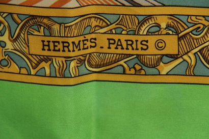 null *HERMES Paris

Carré en soie imprimé titré "les Normands" signé Ledoux (tac...