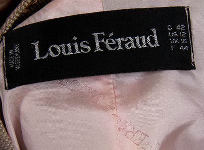 null *Louis FERRAUD - CHANEL designer Karl LAGERFELD

Lot comprenant :

- une veste...