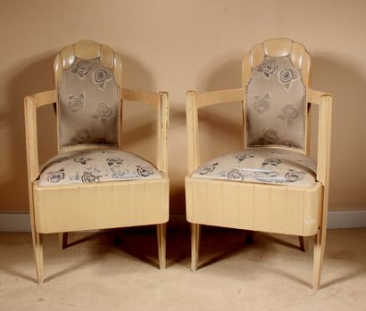 Pierre PATOUT (1879 1965)	

	Paire de fauteuils...