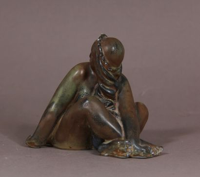 null *Ecole moderne danoise

Femme nue assise

Sculpture en céramique à glaçure marron,...
