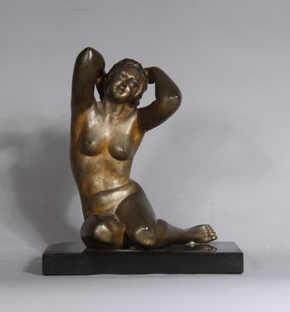 T. RIOH

Femme nue agenouillée

Sculpture...