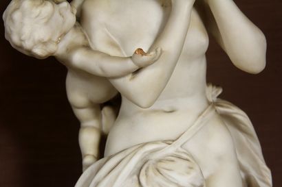 null Luca MADRASSI (1848-1919) : 

Jeune femme aux Amours

Sculpture en marbre blanc,...