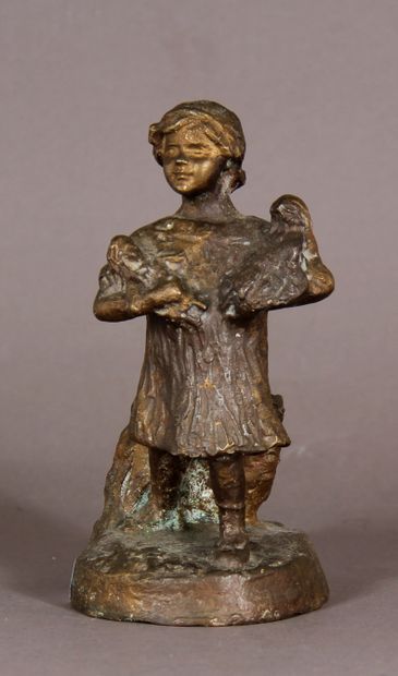 null *Ecole moderne

Jeune enfant

Sculpture en bronze doré, signée MADVIG Paris...