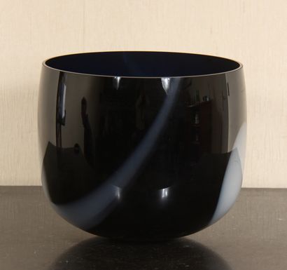 null Timo SARPANEVA (1926-2006) - Iitala éd.

Vase blues (1985) en verre teinté bleu...