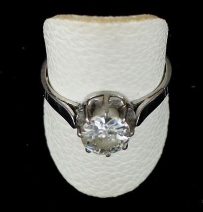 null Bague solitaire en or gris 18k sertie d'un diamant taille ancienne d'env.1,5...