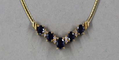 null Necklace in 18k yellow gold adorned with five sapphires, raw weight: 10.7 g...