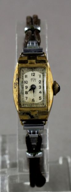 null ARTEX

Montre de dame en or jaune 18k et argent 800°/°°; bracelet cuir, pds...