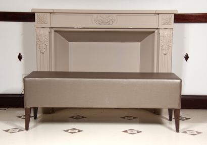 null Banc rectangulaire en skaï gris perle, pieds gaines en bois teinté

H : 46 L...