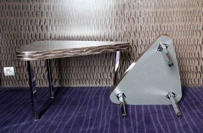 null Two triangular coffee tables in laminate with trompe l'oeil decoration of wood...