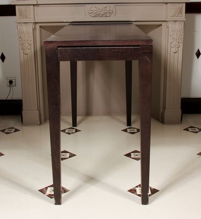 null Rectangular console in stained wood, sheath feet

H : 85 W : 130 D : 50 cm....