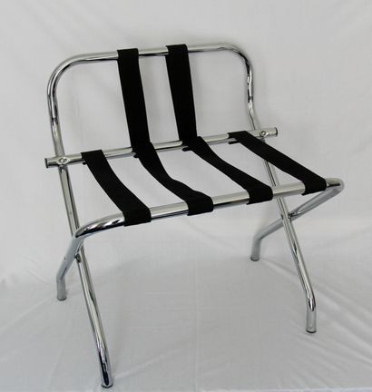 null Forty-four metal folding luggage racks and fabric straps

H : 67 W : 62 D :...