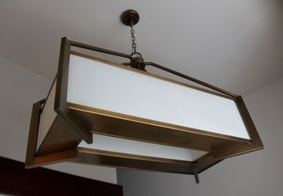 null Rectangular hanging lamp in patinated metal and cream paper walls.

H : 103...