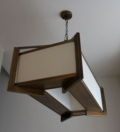 null Rectangular hanging lamp in patinated metal and cream paper walls.

H : 103...