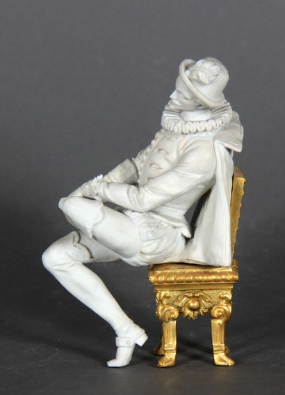 null Ecole moderne.

Jeune homme assis en costume Henri IV.

Sculpture en biscuit...