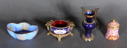 null Set of two cups, a covered inkwell and a small polychrome enamelled metal vase....