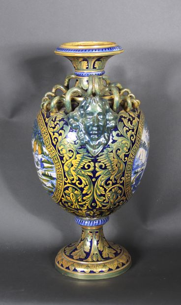 null Robbia Gualdot TADINO

Important earthenware vase on pedestal with polychrome...