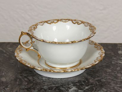 null Jacob PETIT

White and gilt porcelain cup and saucer, Louis Philippe period,...