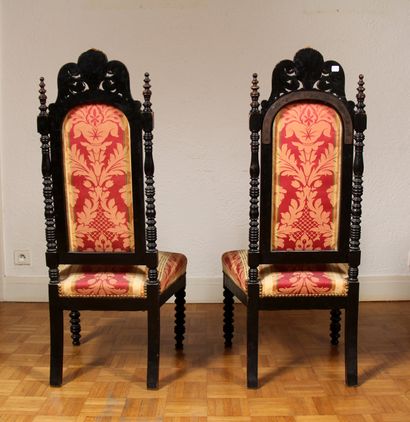 null Pair of high-backed chairs in blackened wood, Henri II style

H : 108 W : 44...