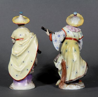 null German modern school. 

Chinese musicians.

Pair of polychrome porcelain sculptures...