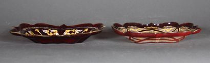 null Two rectangular hollow dishes made of transparent red glass with gilded scroll...