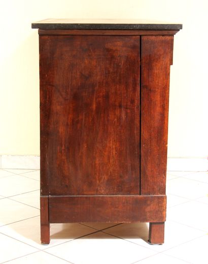 null Mahogany and stained wood chest of drawers with four drawers, black marble top,...