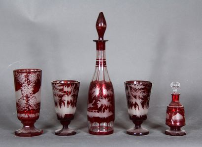 null Bohemian crystal lot in red transparent glass with engraved hunting and city...