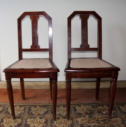 null Bergère et paire de chaises à piètement godronné, vers 1930.