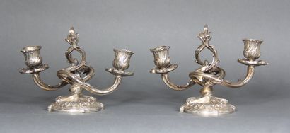 null Pair of silver plated two-light table ends, Louis XV style

H : 16 cm. (slightly...