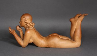 null Modern school

Reclining nude woman looking at her mirror

Terracotta sculpture,...