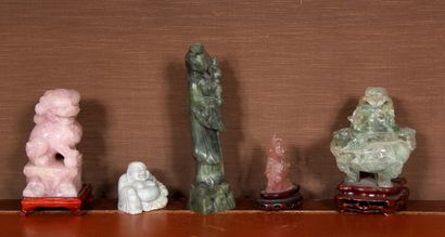 null Lot de sculptures en pierre dure, Chine moderne (accidents et manques)
