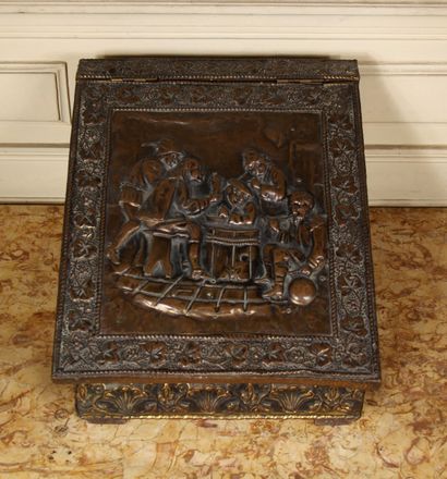 null Natural wood and brass box decorated with a Dutch tabernacle scene

H : 24 W...